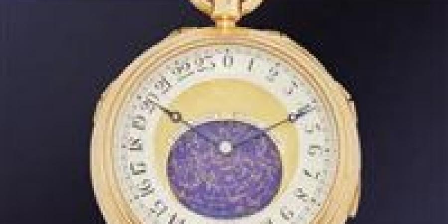 بعد قرن من الزمان .. ساعة جيب نادرة تتصدر المزادات في نيويورك