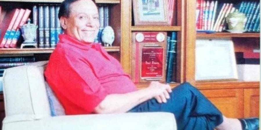 عادل بين الفن والسياسة.. انضم إلى تنظيم شيوعي وحارب الإرهاب بـ "الواد سيد الشغال"| ما القصة