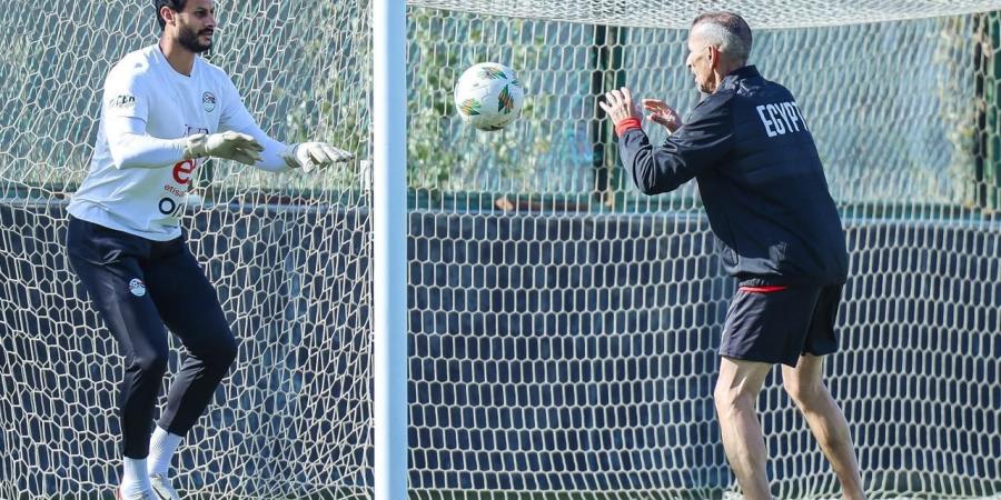 منتخب مصر يبدأ استعداداته بمران صباحي قوي قبل ودية نيجيريا (صور)
