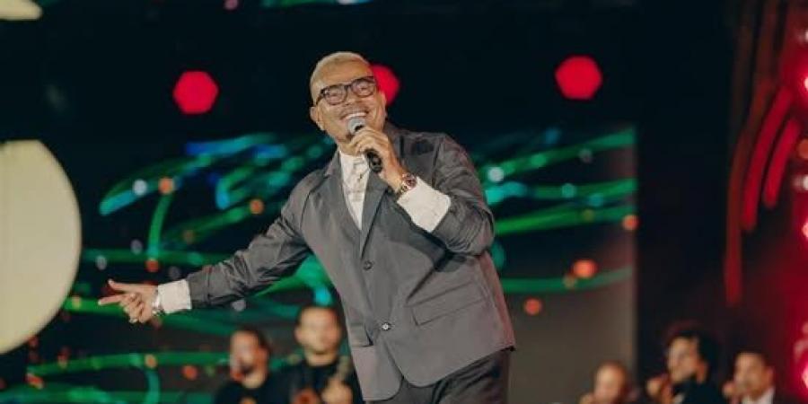 حفل ملكي.. عمرو دياب يتألق في حفله بأبو ظبي |صور