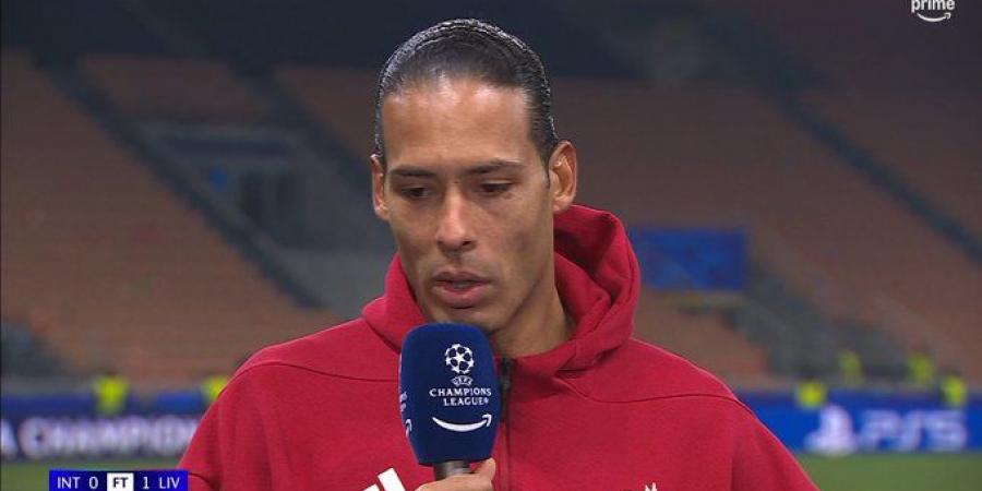 فيرجيل فان دايك يعلق على أزمة محمد صلاح مع إدارة ليفربول وآرني سلوت