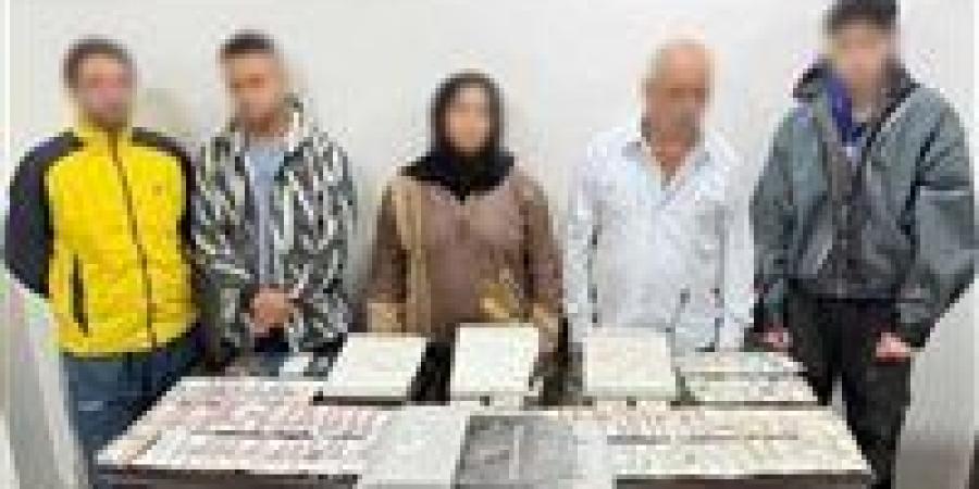 بحوزتهم فئات مختلفة.. سقوط تشكيل عصابي يقلد العملات المحلية