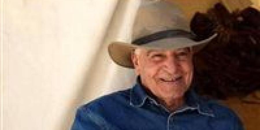 جدل بين زاهي حواس ووسيم السيسي حول بناة الأهرامات