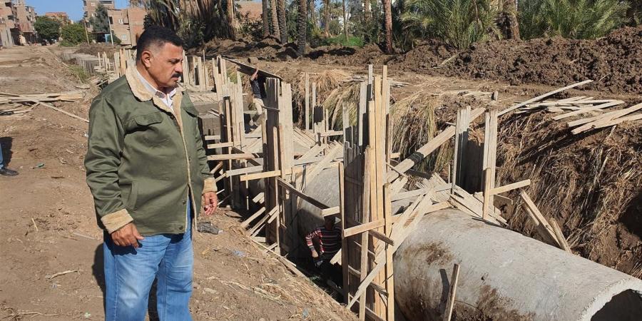 محافظ سوهاج يتابع تنفيذ عدد من المشروعات الخدمية والتنموية بمركز جهينة