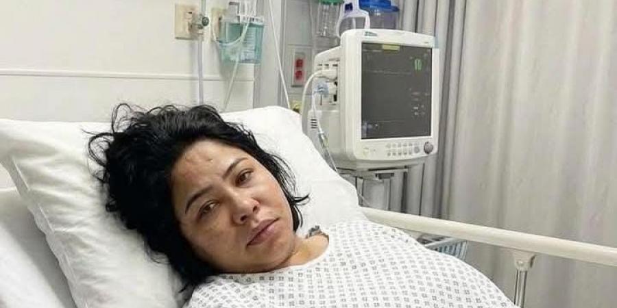 حقيقة نقل شيرين عبد الوهاب إلى المستشفى وقصة الصورة المتداولة