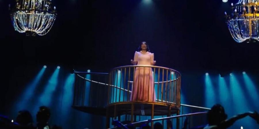 طرح
      البرومو
      الرسمي
      لمسرحية
      "أم
      كلثوم..
      دايبين
      في
      صوت
      الست"