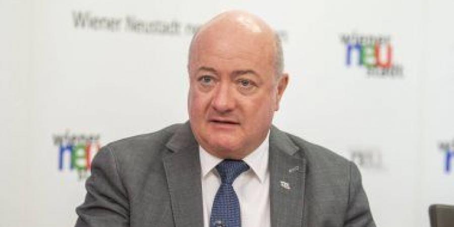 حكومة النمساو توقف لم الشمل 6 أشهر أخرى لأسر اللاجئين