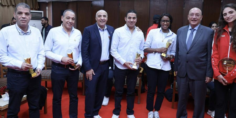 الأهلى يكرم سيدات السلة بعد حصد بطولة أفريقيا للمرة الأولى.. صور