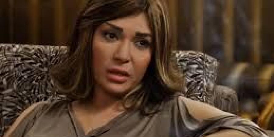 جيهان
      قمري:
      حقنت
      حقنة
      فيلر
      غلط
      وموت
      والدي
      المفاجئ
      هزني