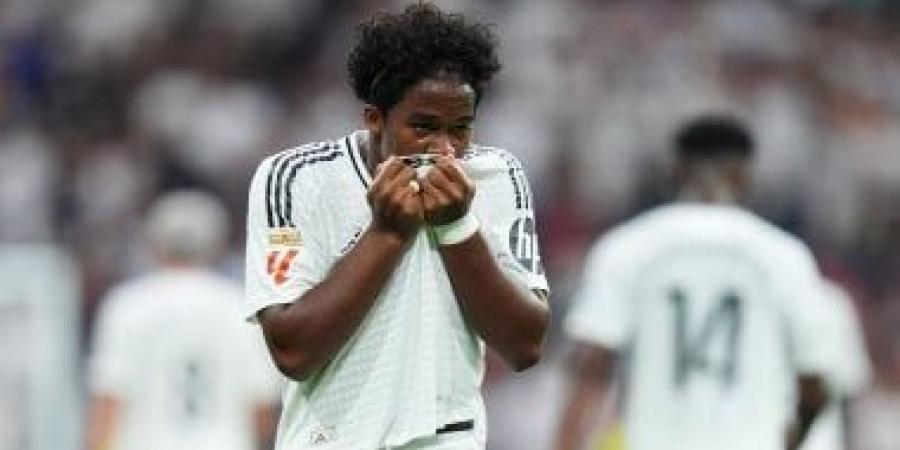 إعارة بدون بيع.. إندريك يقترب من ليون الفرنسى