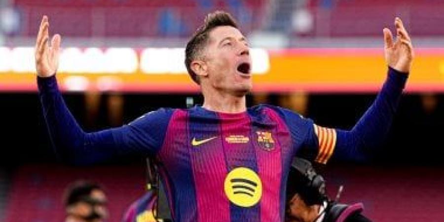 ليفاندوفسكي يتلقى عرضًا رسميًا لمزاملة ميسي فى إنتر ميامي