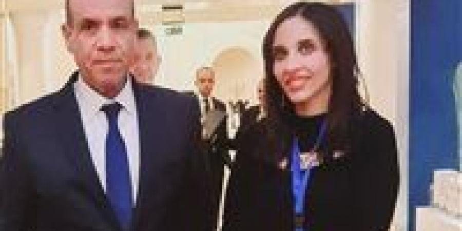 وزير
      الخارجية
      يكشف
      لـ
      تحيا
      مصر
      كيف
      أسست
      القيادة
      السياسية
      نموذجا
      عالميًا
      متكاملا
      لمواجهة
      الإرهاب؟