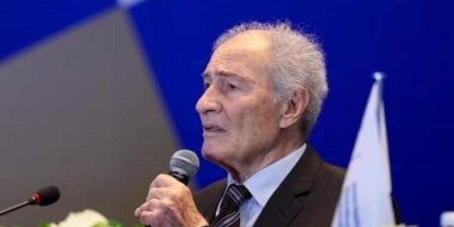 حسن مصطفى "رئيس" الاتحاد الدولى لكرة اليد بعد الولاية السابعة