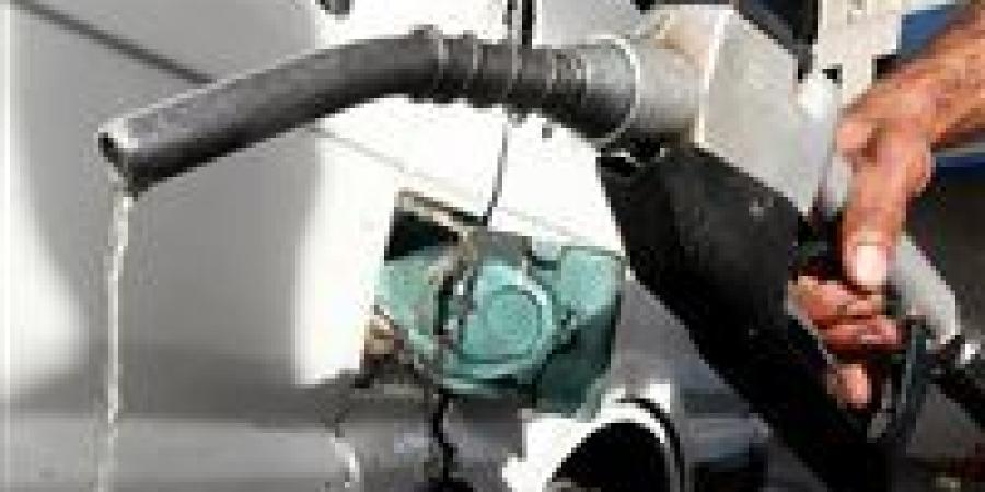 أسعار
      البنزين
      والسولار
      في
      مصر
      اليوم
      الأحد
      21ديسمبر2025..
      استقرار
      ينعكس
      ع
      المعيشة