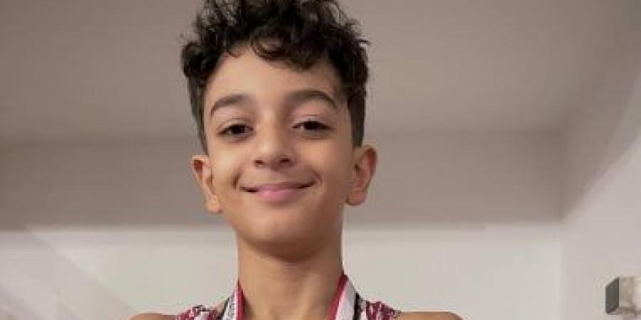 آدم محمود مجدى يتوج بالميدالية الذهبية فى بطولة الجمهورية للجمباز الفنى