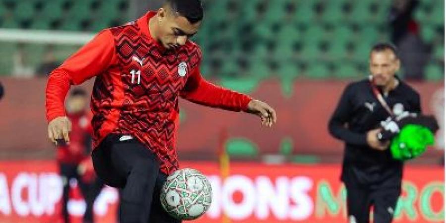 منتخب الفراعنة يخوض عمليات الإحماء قبل انطلاق مباراة زيمبابوى بأمم أفريقيا.. صور