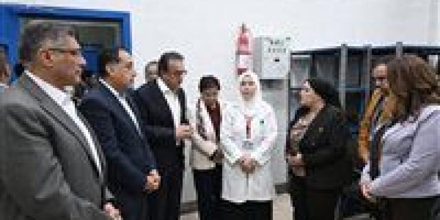 رئيس
      الوزراء
      يتفقد
      وحدة
      طب
      الأسرة
      بقرية
      "الودي"