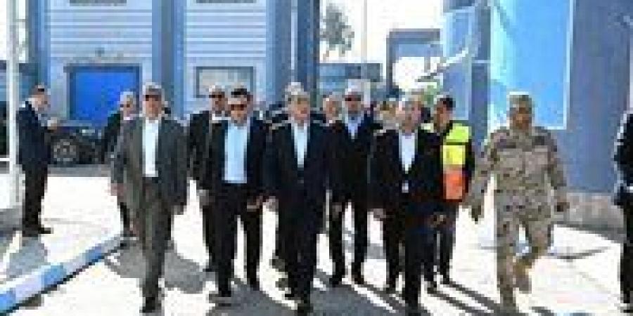 رئيس
      الوزراء
      يتفقد
      محطة
      مياه
      الشرب
      بأرض
      المشتل
      بمركز
      الصف
      ويضغط
      على
      زر
      تفعيل
      التشغيل