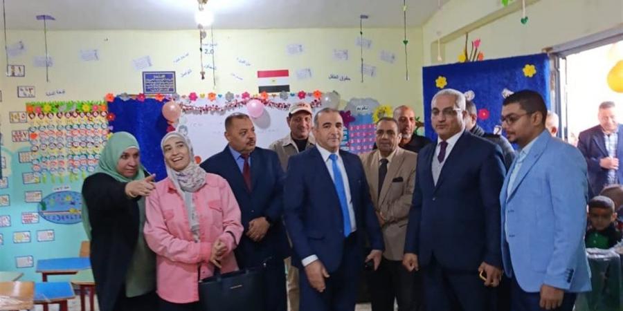 وكيل
      تعليم
      القاهرة
      يتفقد
      مدارس
      منشأة
      ناصر
      ويشهد
      افتتاح
      قاعات
      جديدة
      لرياض
      الأطفال