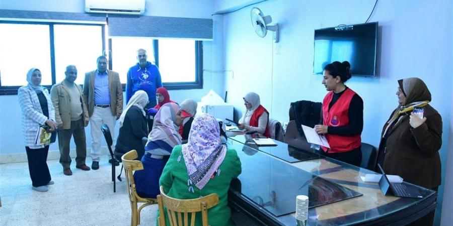 قافلة
      طبية
      للكشف
      عن
      الأمراض
      المزمنة
      وصحة
      المرأة
      بجامعة
      الوادي
      الجديد