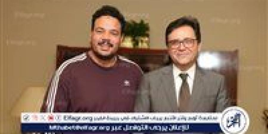 وزير
      الثقافة
      يبحث
      التعاون
      الفني
      مع
      الفنان
      مصطفى
      غريب
      لدعم
      الإبداع
      الشبابي