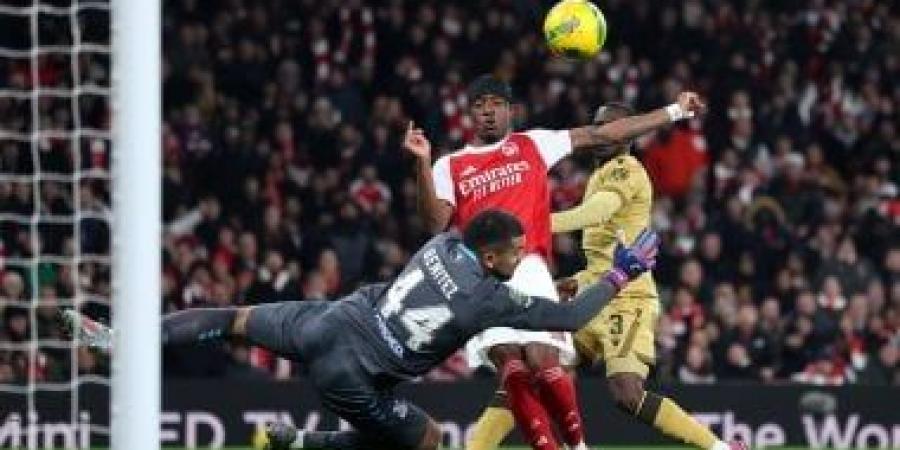 أرسنال وكريستال بالاس.. شوط أول سلبى فى ربع نهائى كأس الرابطة
