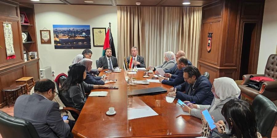 السفير
      الفلسطيني
      لـ«تحيا
      مصر»:
      نتمسك
      بالدور
      المصري
      في
      المصالحة
      الفلسطينية
      ..
      ومصر
      لن
      تسمح
      بتجزئة
      السيادة
      الوطنية
      الفلسطينىة