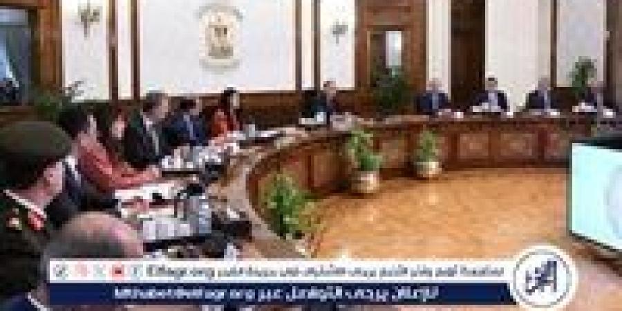 مدبولي:
      الرئيس
      السيسي
      يوجه
      بسرعة
      إنهاء
      المرحلة
      الأولى
      لمبادرة
      "حياة
      كريمة"