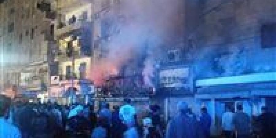 السيطرة
      على
      حريق
      هائل
      داخل
      محل
      ملابس
      بشارع
      القسم
      بمدينة
      الخصوص
      دون
      إصابات