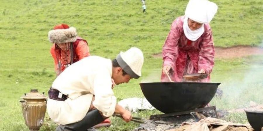 مشروب ماكسيم وموسيقى تسابيكى بقائمة التراث غير المادى باليونسكو