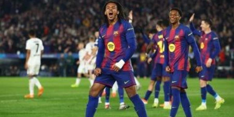 مخاوف في برشلونة بسبب إغراءات أندية إنجلترا لضم كوندي