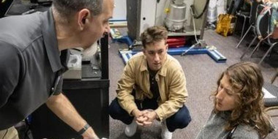 مهمة أرتميس 2 إلى القمر تواجه عطلا فى نظام دورة المياه ومحاولات لإصلاحه