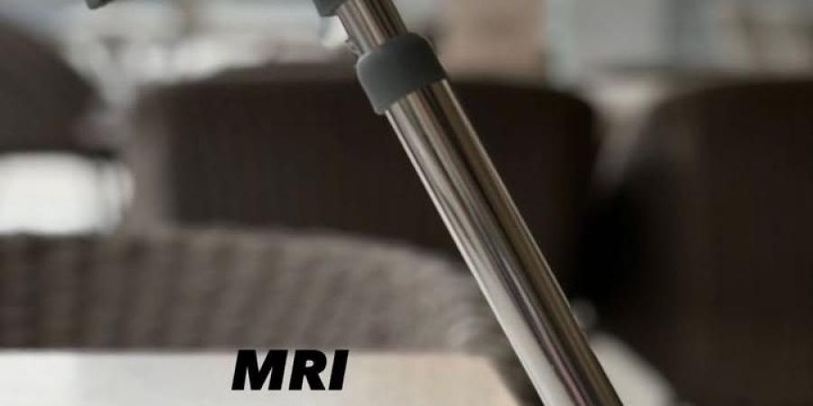 محمد محمود عبد العزيز يتعرض لكسر في القدم: دعواتكم الأشعة تطلع بسيطة