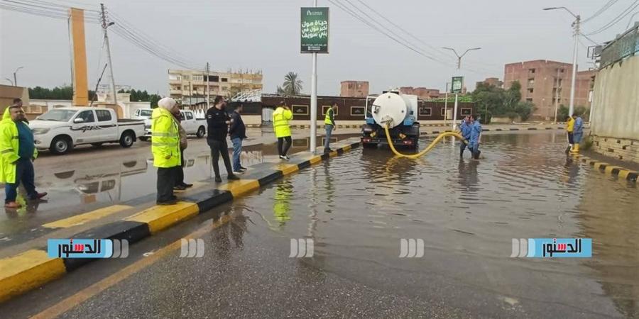 رئيس "مياه بني سويف": انتشار سيارات الكسح ومعدات الطوارئ للتعامل مع تجمعات الأمطار