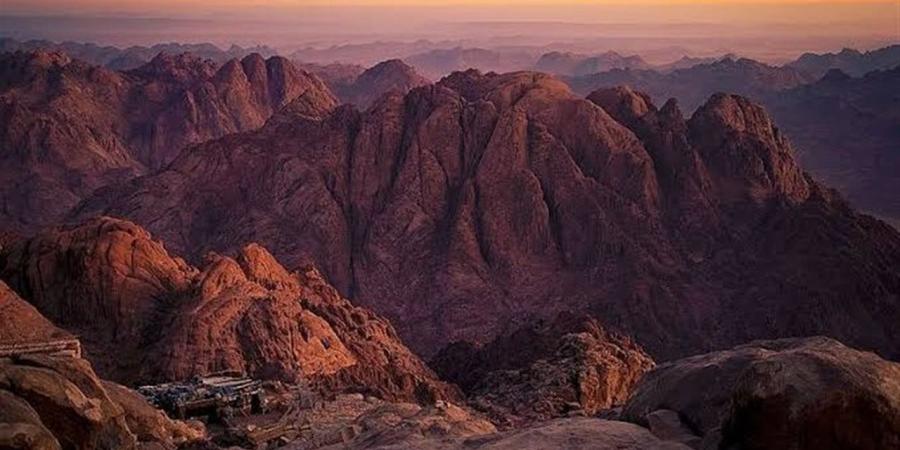 طقس طور سيناء اليوم.. أجواء ربيعية مستقرة نهارًا ومنعشة ليلًا