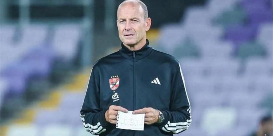 توروب يدرس إجراء تعديلات على تشكيل الأهلي أمام سيراميكا كليوباترا بالدوري