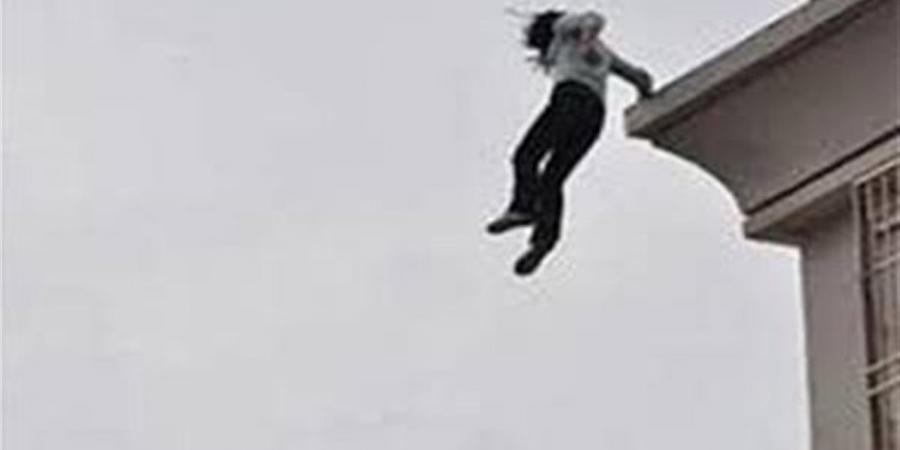 مصرع فتاة سقطت من الطابق السادس اختل توازنها بالإسكندرية