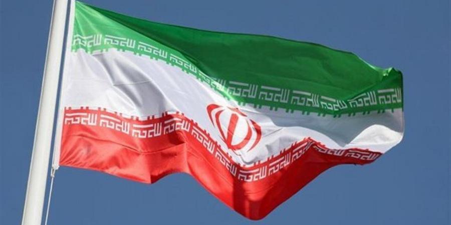 إيران تجمد ممتلكات أكثر من 100 شخص بتهمة التعاون مع الأعداء