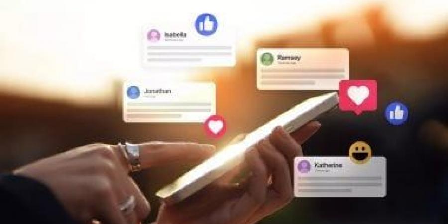 ساعة واحدة بعيدًا عن السوشيال ميديا.. هل تغير يومك؟