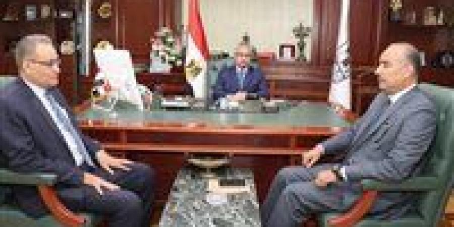 محافظ بني سويف يستقبل وكيل التعليم الجديد ويؤكد: تطوير الأداء أولوية المرحلة المقبلة