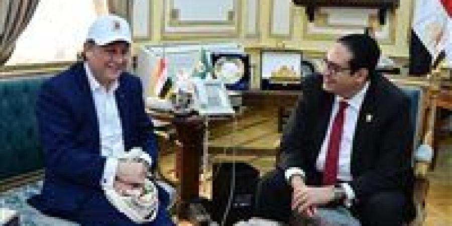 رئيس جامعة القاهرة يبحث تعزيز التعاون الأكاديمي مع جامعة بوتسدام