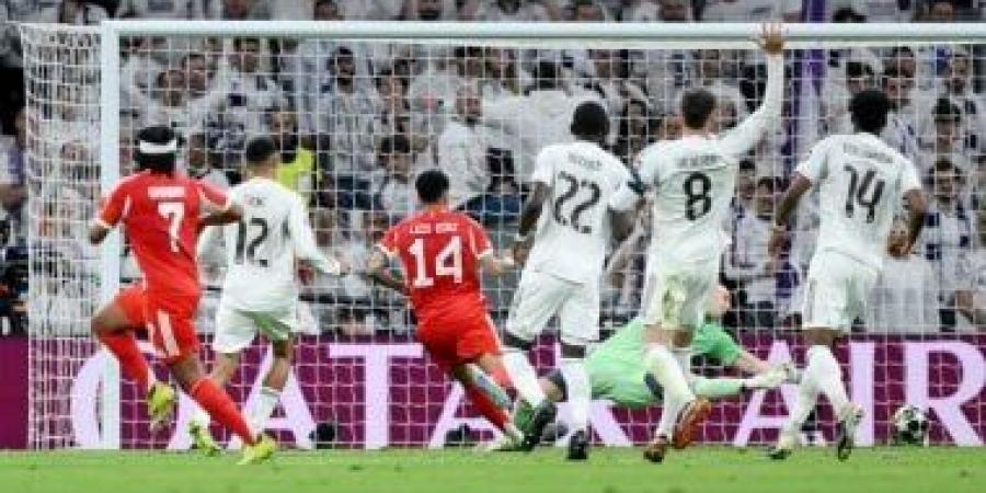 الريال ضد البايرن.. البافاري يحسم الشوط الأول بلدغة دياز  "فيديو"