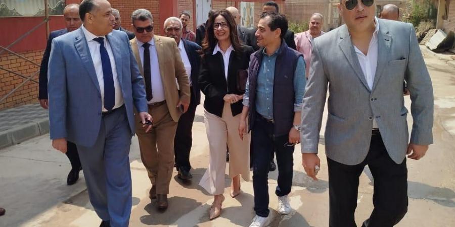 وزيرة الثقافة تتفقد مسرح وسيرك 15مايو تمهيدا لافتتاحه الشهر المقبل