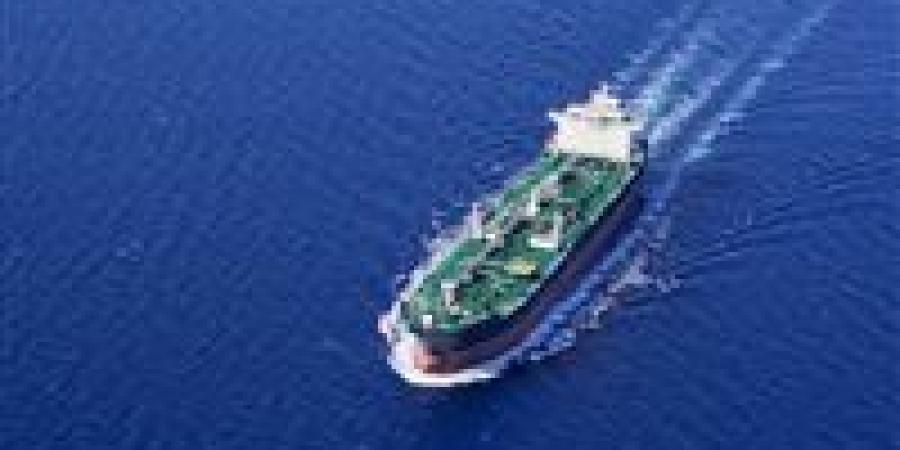 صدام الإرادات في مضيق هرمز.. طهران تفرض الرسوم وعُمان تتمسك بحرية الملاحة