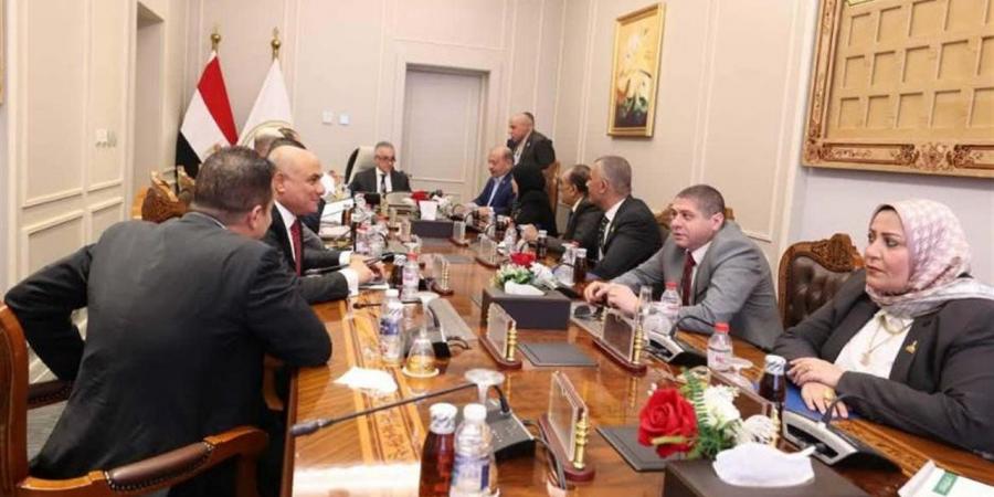 تفاصيل لقاء وزير العدل بأعضاء مجلسي النواب والشيوخ