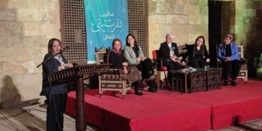 صالون نفرتيتى يستعيد نكهة الهوية المصرية بالبصارة والعدس والرنجة والكحك