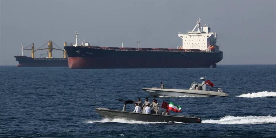 خبير علاقات دولية: مضيق هرمز ورقة تفاوضية وإسرائيل تعرقل الهدنة