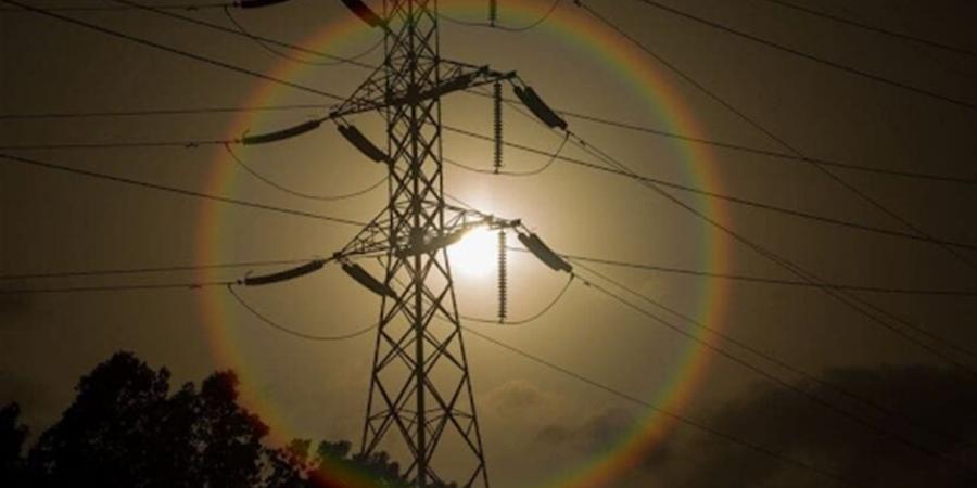 «استهلاك أخف.. أسعار أقل».. نصائح لترشيد الكهرباء في بيئة العمل وخفض الفاقد اليومي