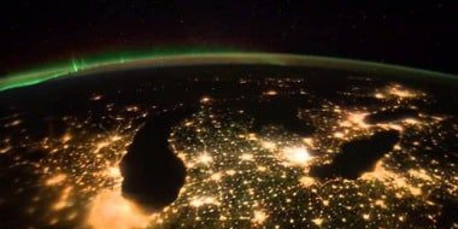 دراسة: التلوث الضوئى زاد من سطوع الأرض بنسبة 16%