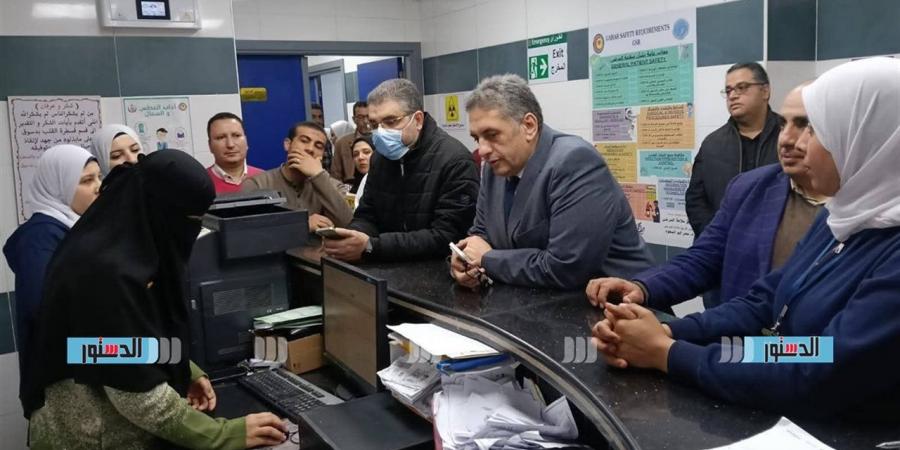 وكيل وزارة الصحة بكفرالشيخ يتفقد الخدمات الطبية بمستشفى دسوق العام